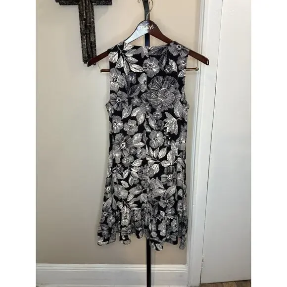 Tommy Hilfiger Women Black/White Floral Ruffle Sleeveless Shift Dress Size 6 - Picture 6 of 6